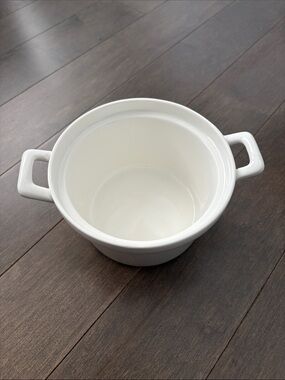 STOKES White Porcelain Two-Handled Casserole Dish, Small Simmer Pot Bowl Kitchen